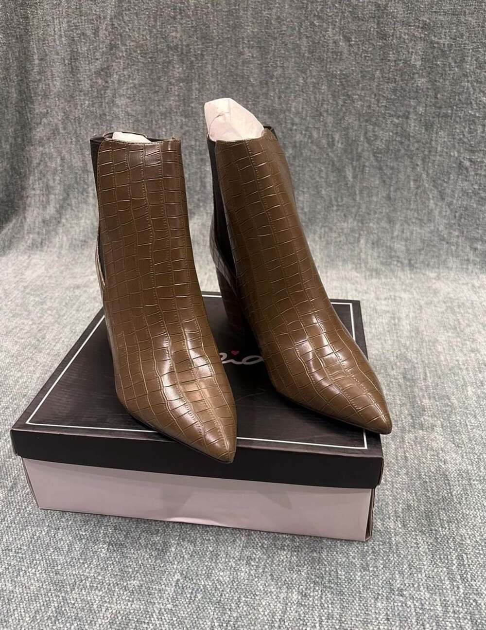 Qupid Milway Ankle Boot Size 10 Brown Croc Embossed Pointed Toe